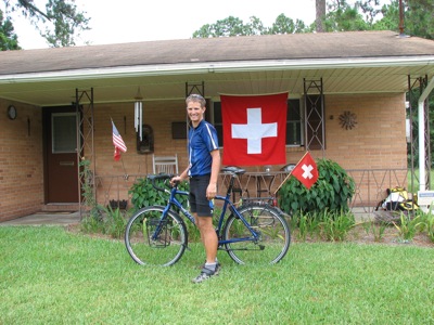 Celebrating Swiss National Holiday (August 1st) with Esther and Larry in Brunswick, GA. Here's how we met: I was riding, minding my own business, when a crazy American pulled me over, pulled out his cell phone and called up his Swiss friend... Well, some people actually recognize the Swiss flag I'm pulling along... others think I'm a lifeguard on patrol...